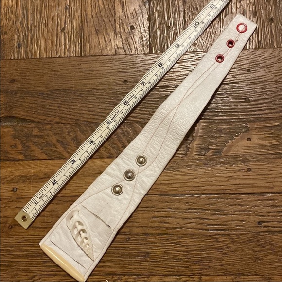 White Cuff Bracelet with Red Trim and Seashell - Picture 7 of 8